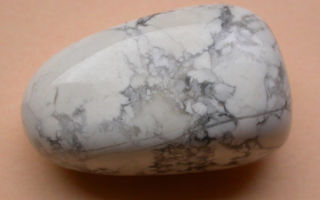 Говлит — свойства камня и кому подходит по знаку зодиака
