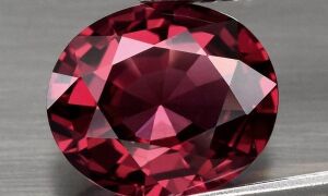 Камень Родолит — розовый гранат